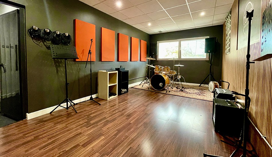 locales-ensayo-las-rozas-sala8-apollo (1)